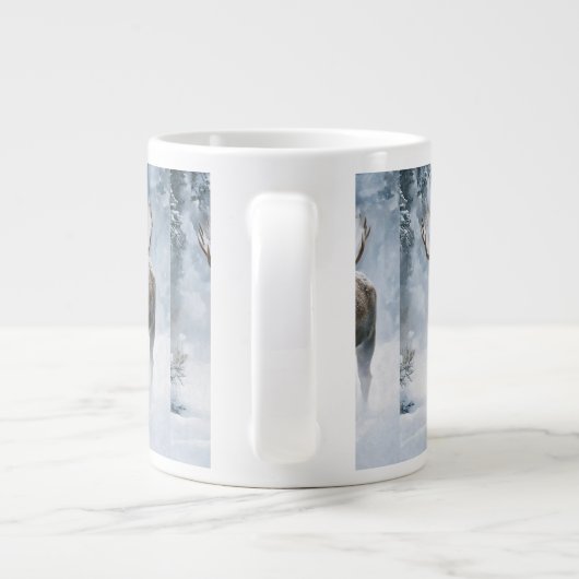 雄大なヘラジカが寒帯の雪の中を歩く ジャンボコーヒーマグカップ (裏面)