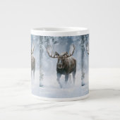 雄大なヘラジカが寒帯の雪の中を歩く ジャンボコーヒーマグカップ (正面)