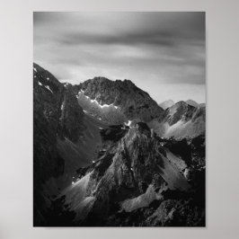 雄大な山々に光が当たる ポスター