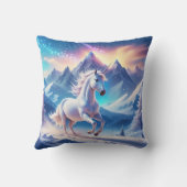 雄大な雪の山々を駆けるユニコーン クッション (裏面)