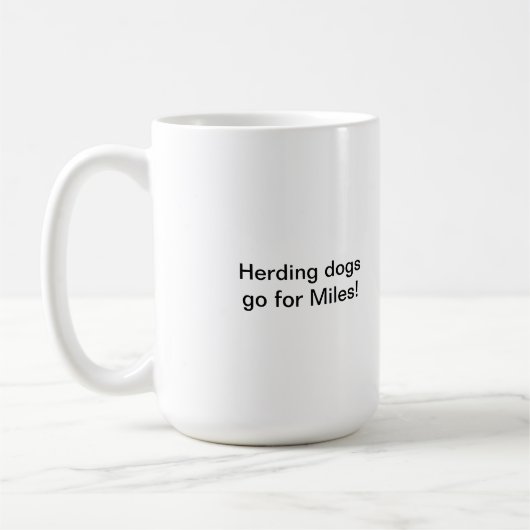 集まって犬はマイルのために行きます コーヒーマグカップ (左)