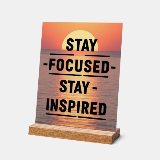 集中する アクリルサイン (傾斜)