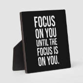 集中する – 成功、ハッスルやる気を起こさせる フォトプラーク (正面)