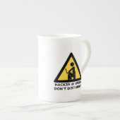 雇いハッカー ボーンチャイナマグカップ (正面右)