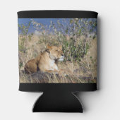 雌ライオンは休む 缶クーラー (裏面)