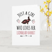 雌ライオン頭ウサギのオーナーギフトを愛する少女 カード (黄色い花)