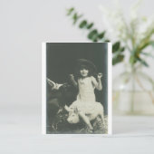 雌豚に乗っている女の子 ポストカード (スタンド正面)