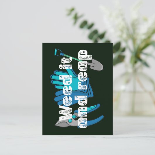 雑草を刈って園芸のおもしろい庭師パンを刈る ポストカード (スタンド正面)