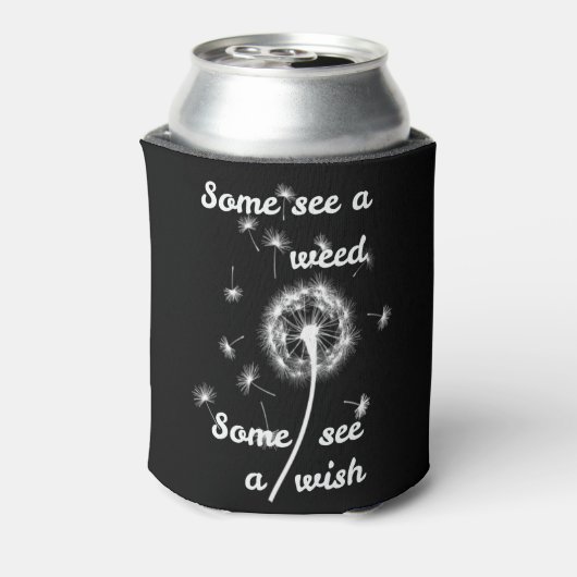 雑草を見る人もいれば、願いが冷やすのを見る人もいる 缶クーラー (缶裏面)