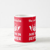 雛クールが九生まれ月生誕日に来た コーヒーマグカップ (中央)