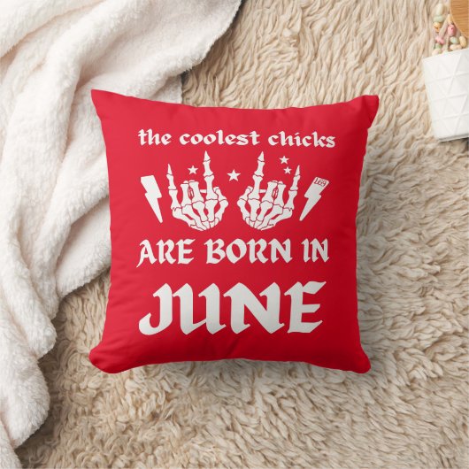 雛クールは六生まれ月の生誕日だ クッション (ブランケット)