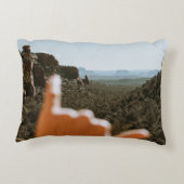 離れ人間の手 アクセントクッション (裏面)