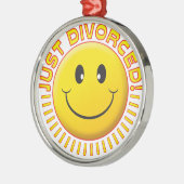 離婚したばかりだ メタルオーナメント (左)