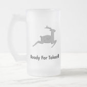 離陸の準備ができているトナカイ フロストグラスビールジョッキ (左)