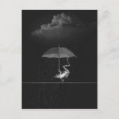 雨おっちょこちょいのの傘を持つ白黒カエル ポストカード (正面)