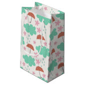 雨が降っている猫 スモールペーパーバッグ (裏面アングル)