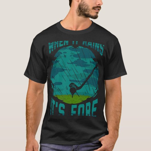 雨が降ると18番ホール前 Tシャツ (正面)