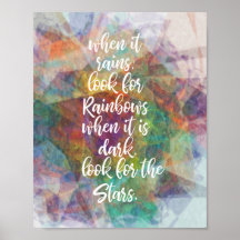 雨が降ると、虹、暗いルックスターを探す