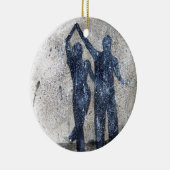 雨で踊っている恋人 セラミックオーナメント (右)