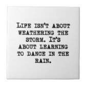 雨で踊る学ぶこと タイル (正面)