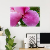 雨に濡れた一枚の花びら ポスター (ホームオフィス)