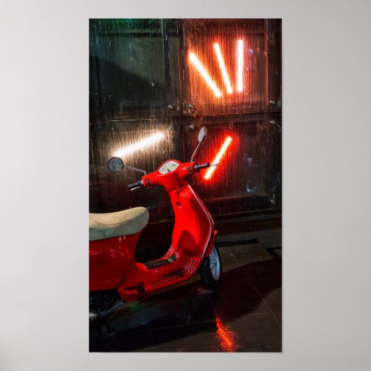 雨に濡れた赤いモーターバイク ポスター (正面)