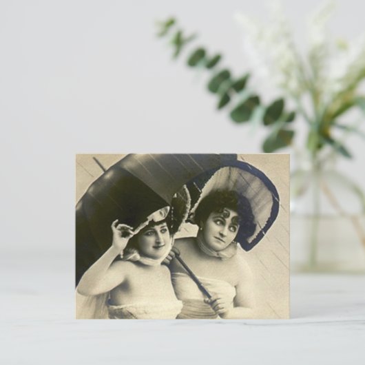 雨のおもしろいのヴィンテージのブライダルシャワーの招待状Gals 招待状 (スタンド正面)