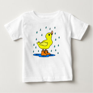 雨のかわいいアヒル ベビーTシャツ