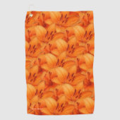 雨のキスを受けたオレンジ色のアジアのタイガーライリー ゴルフタオル (正面)