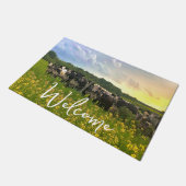 雨の下でスペックルパーク牛、サンセットスカイ ドアマット (アングル)