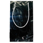 雨の中でバットモービルを持つバットマン スモールペーパーバッグ (正面)