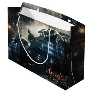 雨の中でバットモービルを持つバットマン ラージペーパーバッグ