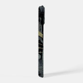 雨の中のエイリアン iPhone 15ケース (右側面)