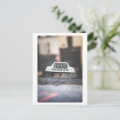 雨の中のパリジャンのタクシー ポストカード (スタンド正面)