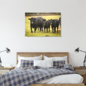 雨の中の牛 キャンバスプリント (インサイチュ (寝室))