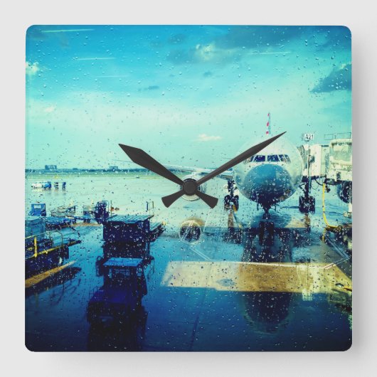 雨の中の空港 スクエア壁時計 (正面)