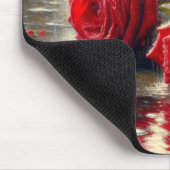 雨の中の赤いバラ マウスパッド (コーナー)