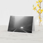 雨の夜 – ヘッドライトに近づく カード (黄色い花)