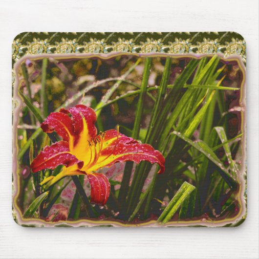 雨の後の昨日のリリー マウスパッド (正面)
