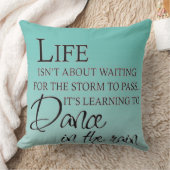 雨の感動的なダンス クッション (ブランケット)