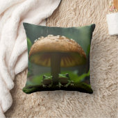 雨の日の避難所：カエルがキノコの下で雨宿り クッション (ブランケット)