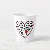 雨の日は愛ストップできない カフェラテマグ (正面)