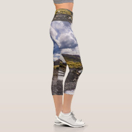 雨の日Torres Del Paine NP カプリレギンス