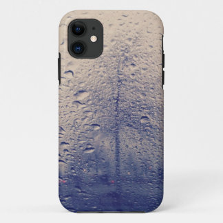 雨の窓からの抽象的な木の写真 iPhone 11 ケース