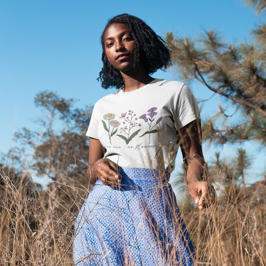 雨も花も咲かない Tシャツ