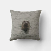 雨ワイルドライフアートの悲しいハーバーシール クッション (裏面)