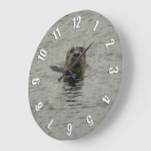 雨ワイルドライフアートの悲しいハーバーシール ラージ壁時計 (傾斜)
