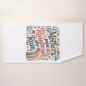 雨上がりに虹を描く母親 バスタオル (バスタオル)