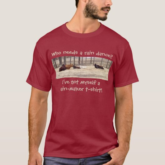 雨具(牛が横たわる) Tシャツ (正面)