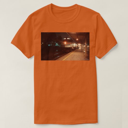 雨天新年の前夜 Tシャツ (デザイン正面)